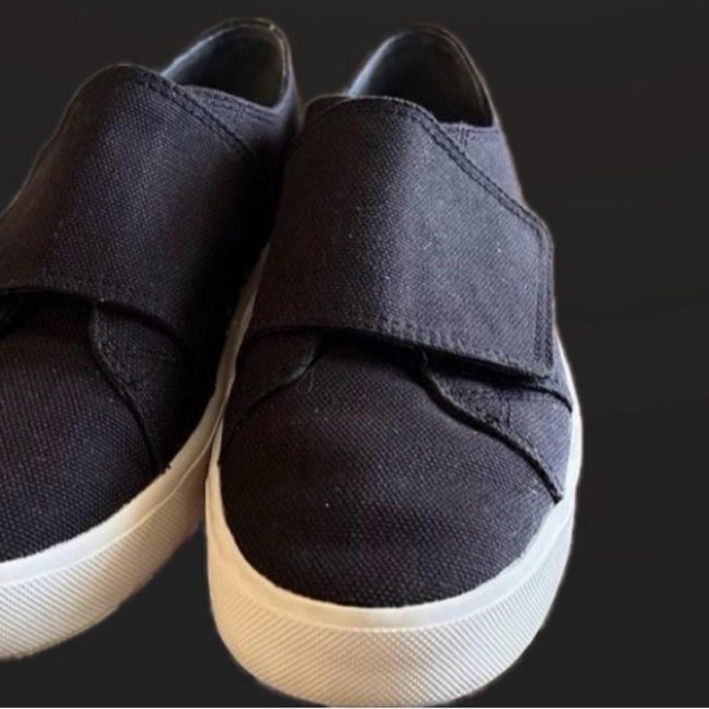 VINCE Black Blair Sneakers